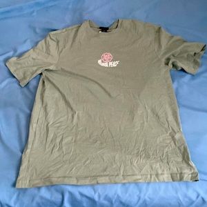 Mens medium olive green t-shirt
